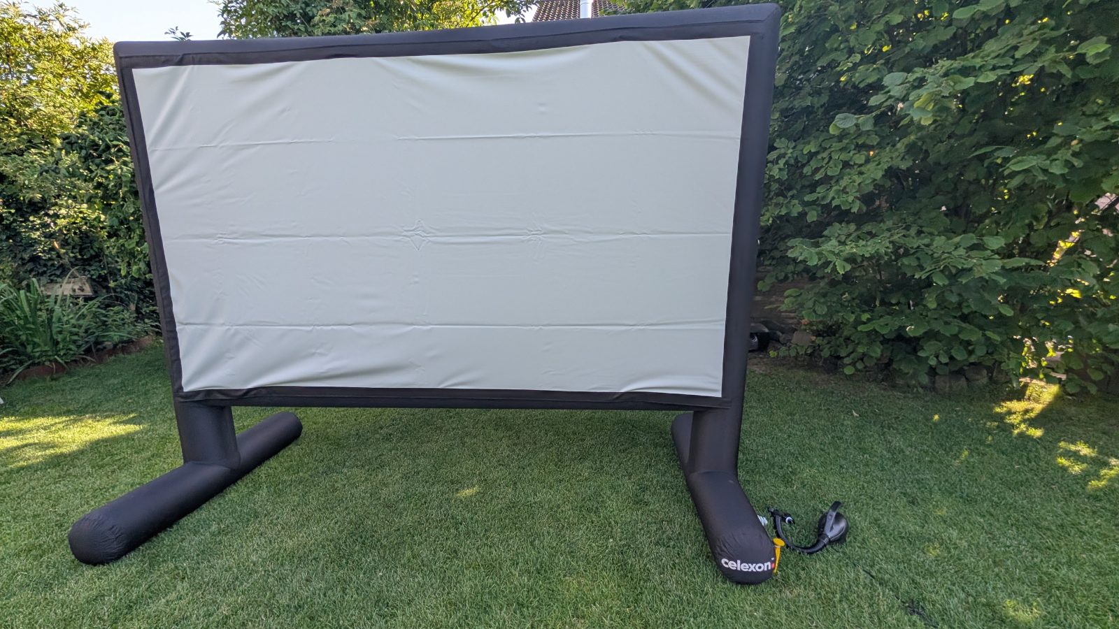XXL Leinwand - Außenbereich - 120 Zoll